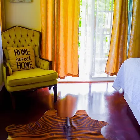 Blue Paloma Bed & Breakfast Lucea Exterior photo